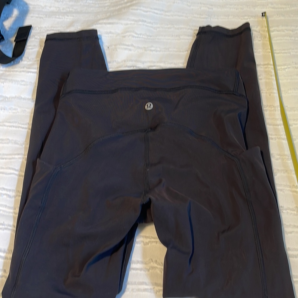 EUC Lululemon Power Thru High rise 25” tight size 4 - Picture 5 of 10